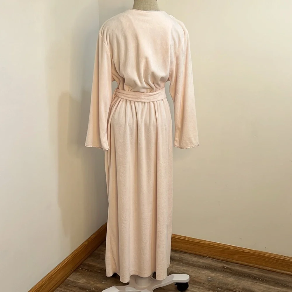 Vintage Diamond Tea Womens Robe Size M Wrap Light Pink Embroidered